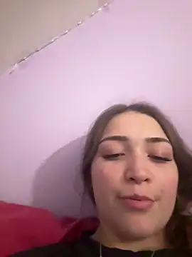 EllaClarke online show from 04/05/26, 07:22