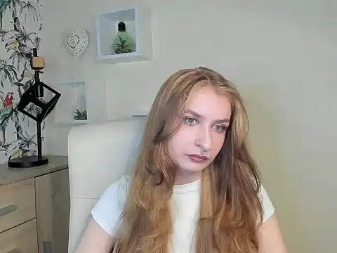 NinaBlond1 online show from 09/24/25, 06:39