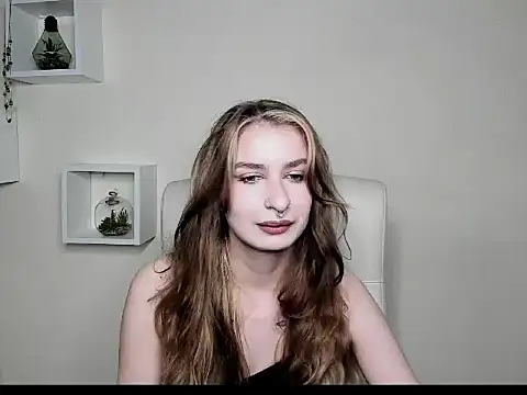 NinaBlond1 online show from 10/23/25, 05:51