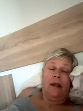 VyC7564 online show from 10/28/25, 09:24