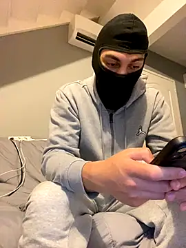 Ryan2205 online show from 11/10/25, 11:09