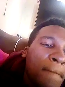 Snapshot of sparrowzy chatting on 10/20/25, 10:27 sparrowzy online show from 10/20/25, 10:27