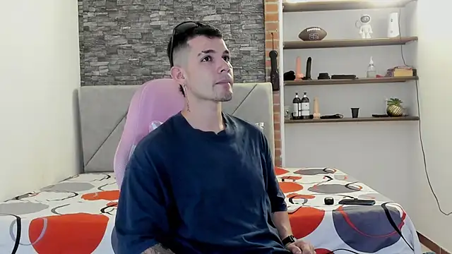 BooyHott  online show from 03/04/26, 06:58