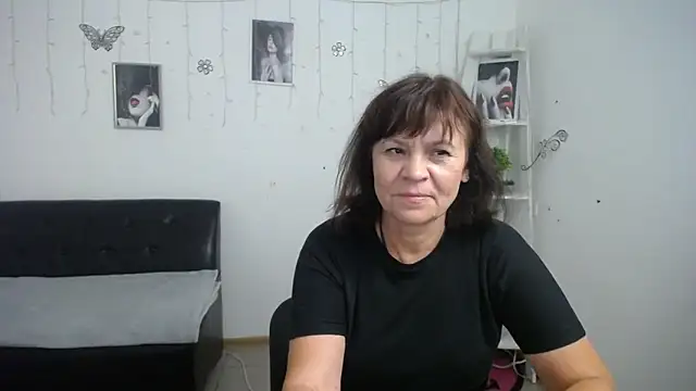 Snapshot of IngridWels chatting on 09/23/25, 12:52 IngridWels online show from 09/23/25, 12:52