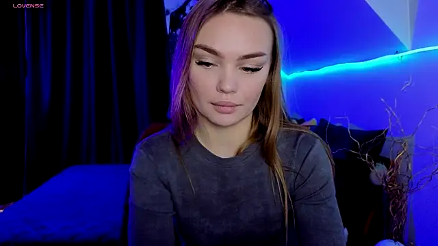 KitsyMoore online show from 11/25/25, 01:11