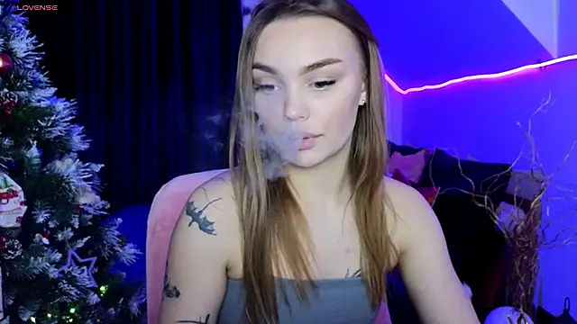 KitsyMoore online show from 12/16/25, 01:05