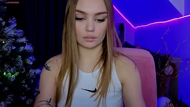 KitsyMoore online show from 12/22/25, 01:08