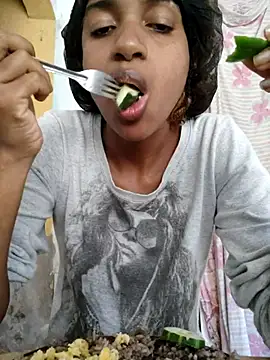 Snapshot of Barbiefox24 chatting on 10/24/25, 06:59 Barbiefox24 online show from 10/24/25, 06:59