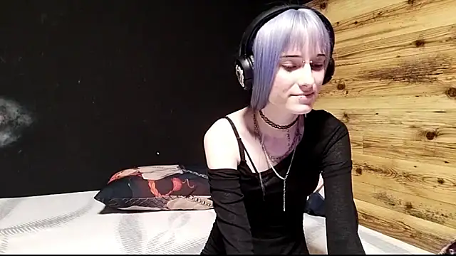 Snapshot of JenaeRadloff chatting on 09/23/25, 04:10 JenaeRadloff online show from 09/23/25, 04:10