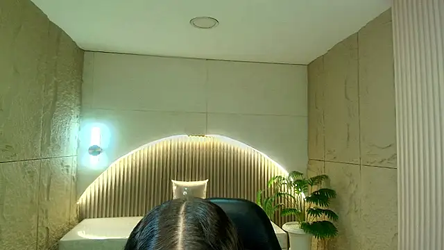 Snapshot of dany_r_ chatting on 01/17/26, 01:05 dany r online show from 01/17/26, 01:05