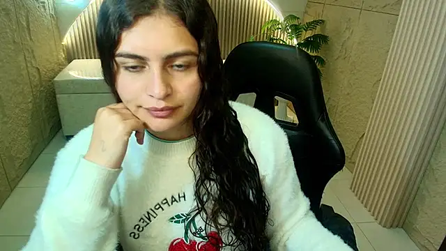 Snapshot of dany_r_ chatting on 01/19/26, 12:42 dany r online show from 01/19/26, 12:42