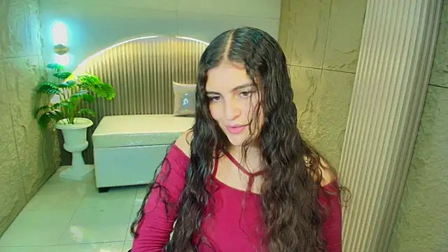 Snapshot of dany_r_ chatting on 02/23/26, 01:19 dany r online show from 02/23/26, 01:19