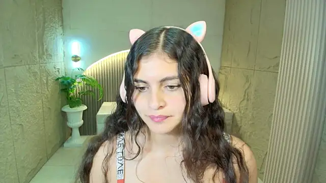 Snapshot of dany_r_ chatting on 03/04/26, 01:28 dany r online show from 03/04/26, 01:28