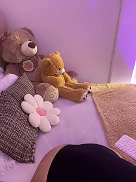 Mericute  online show from 04/05/26, 02:09