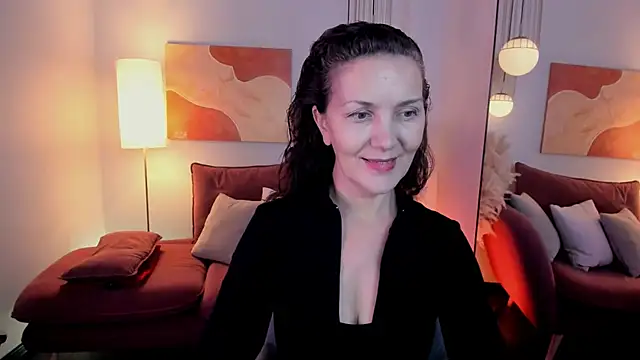 Irene Marlow online show from 10/18/25, 01:34