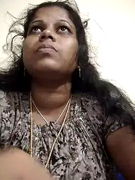 sweetqueen143 online show from 10/01/25, 05:30