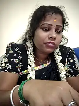 sweetqueen143 online show from 10/17/25, 05:37