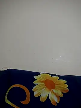 sweetqueen143 online show from 10/24/25, 04:20