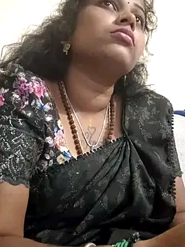 sweetqueen143 online show from 11/10/25, 04:17