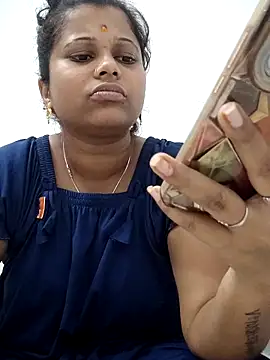 sweetqueen143 online show from 02/15/26, 08:02