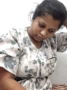 sweetqueen143 online show from 02/22/26, 04:24