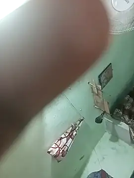 Snapshot of AgitatedStrip9 chatting on 02/25/26, 01:04 AgitatedStrip9 online show from 02/25/26, 01:04