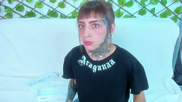 Gyal 8  online show from 09/20/25, 03:07