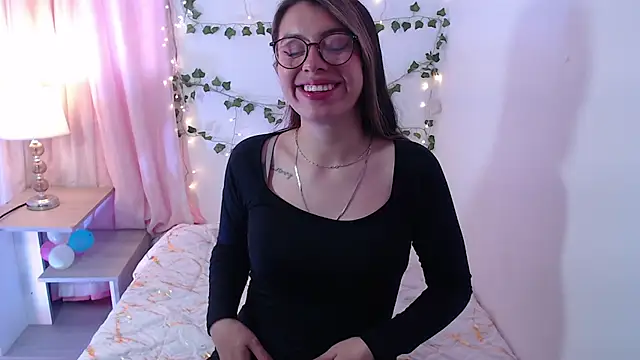 kamillew online show from 09/21/25, 12:07