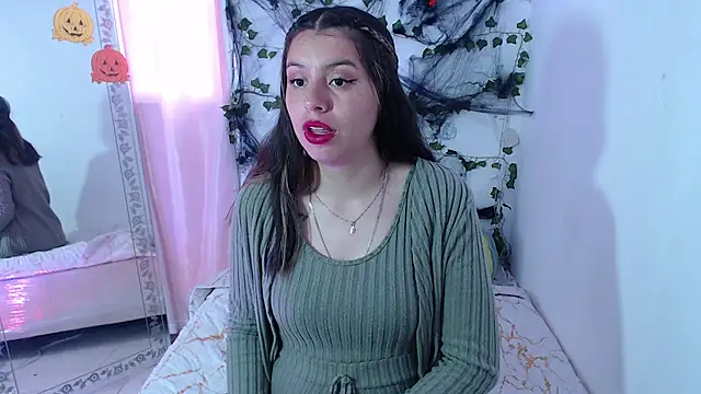 kamillew online show from 10/22/25, 12:27