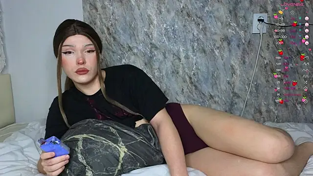 Michelle Jacksonn online show from 10/31/25, 03:13