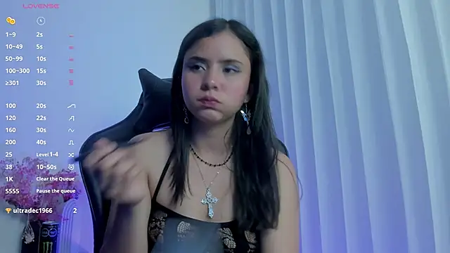 Snapshot of BabyLux chatting on 11/14/25, 09:46 BabyLux online show from 11/14/25, 09:46