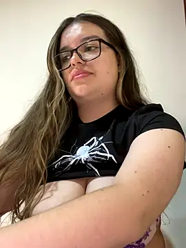 Aphrill online show from 10/02/25, 11:45