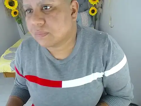 hotlesby valery online show from 11/10/25, 12:04