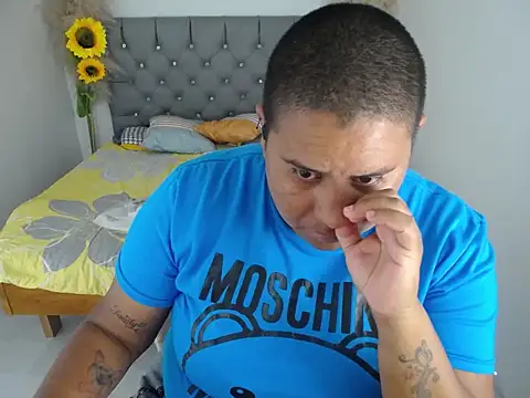 hotlesby valery online show from 02/18/26, 07:54