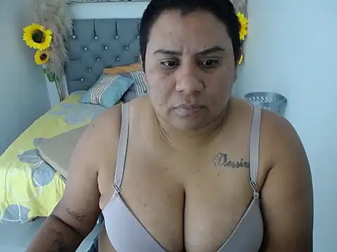 hotlesby valery online show from 03/18/26, 08:01