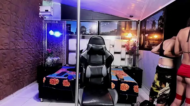 Snapshot of Twindesires chatting on 10/12/25, 05:06 Twindesires online show from 10/12/25, 05:06