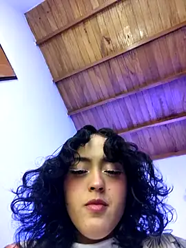 Snapshot of Grecia__x chatting on 10/24/25, 11:23 Grecia  x online show from 10/24/25, 11:23