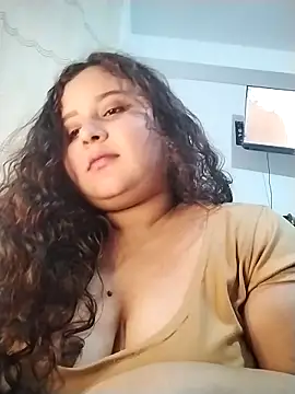 Carolceleste24 online show from 05/08/26, 11:43