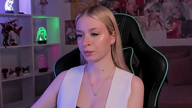 MiaGraces online show from 11/13/25, 05:23