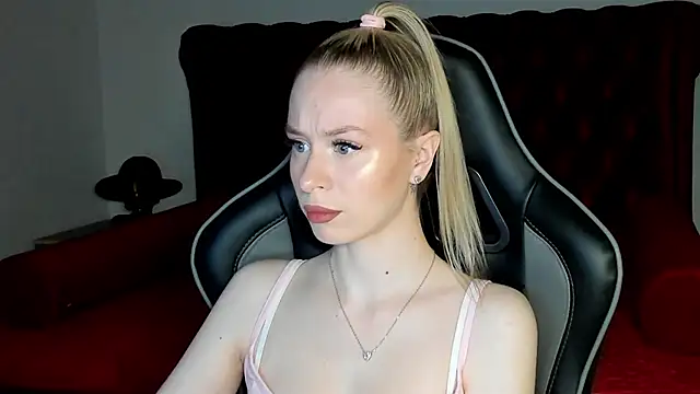 MiaGraces online show from 11/21/25, 05:17