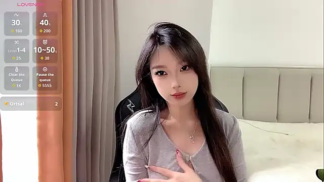 Snapshot of Puppy-12 chatting on 10/27/25, 08:18 Puppy-12 online show from 10/27/25, 08:18