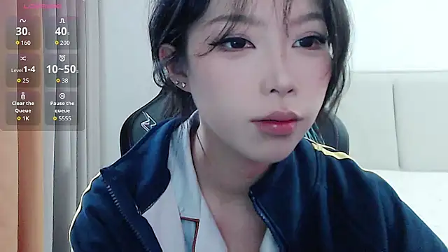 Puppy-12 online show from 12/19/25, 08:32