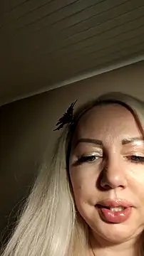 MarinaMargo online show from 12/19/25, 09:33