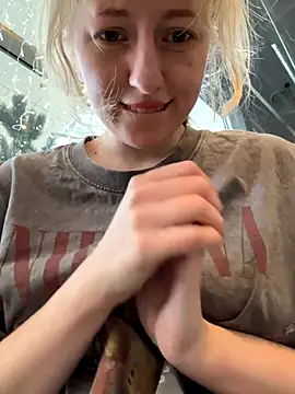 RonnieKiss online show from 11/04/25, 06:34