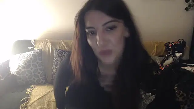 Snapshot of LolaHoop chatting on 10/29/25, 09:27 LolaHoop online show from 10/29/25, 09:27