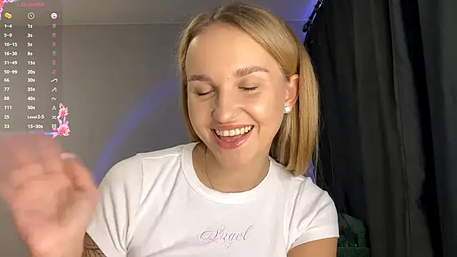 Snapshot of TanekaBoitel chatting on 09/27/25, 11:04 TanekaBoitel online show from 09/27/25, 11:04