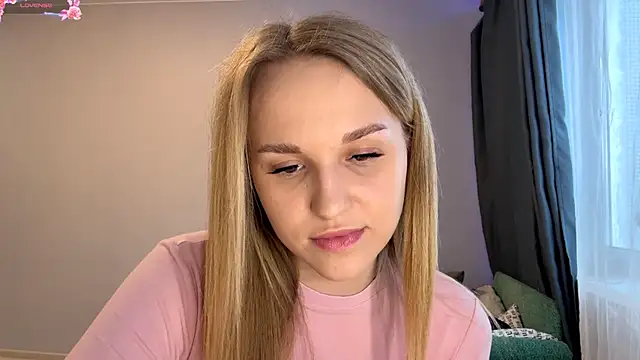 TanekaBoitel online show from 11/27/25, 12:18