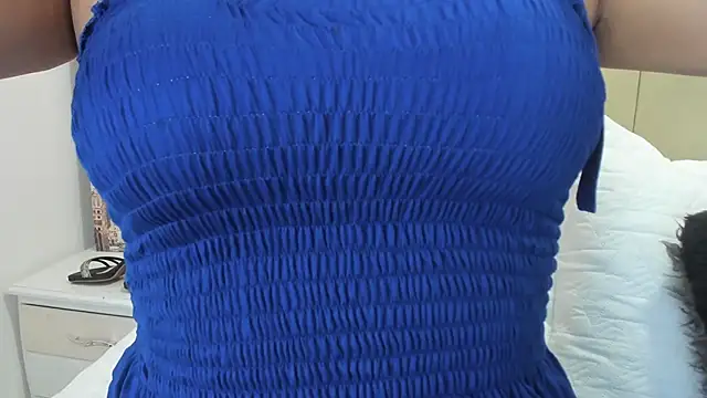 Snapshot of Daksha_a chatting on 10/27/25, 06:34 Daksha a online show from 10/27/25, 06:34