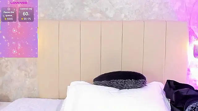 Snapshot of Daksha_a chatting on 01/09/26, 06:42 Daksha a online show from 01/09/26, 06:42