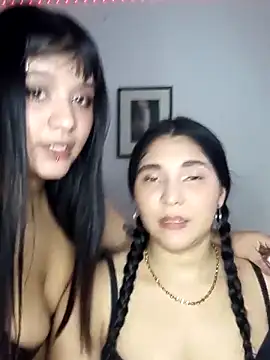 TwoForyouX online show from 10/01/25, 04:07